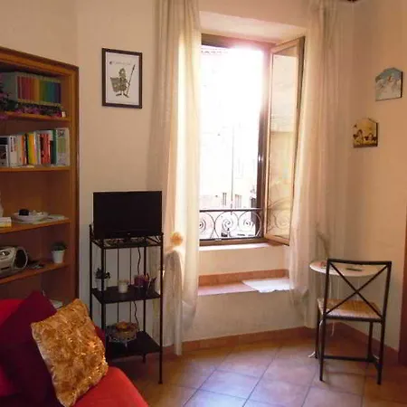 Il Grillo Ai Fori Romani 5* Rome