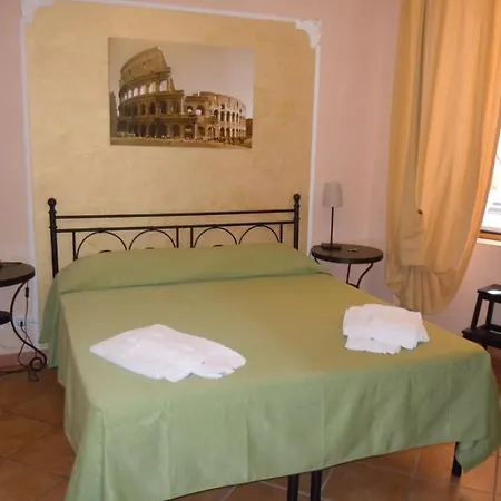 Il Grillo Ai Fori Romani